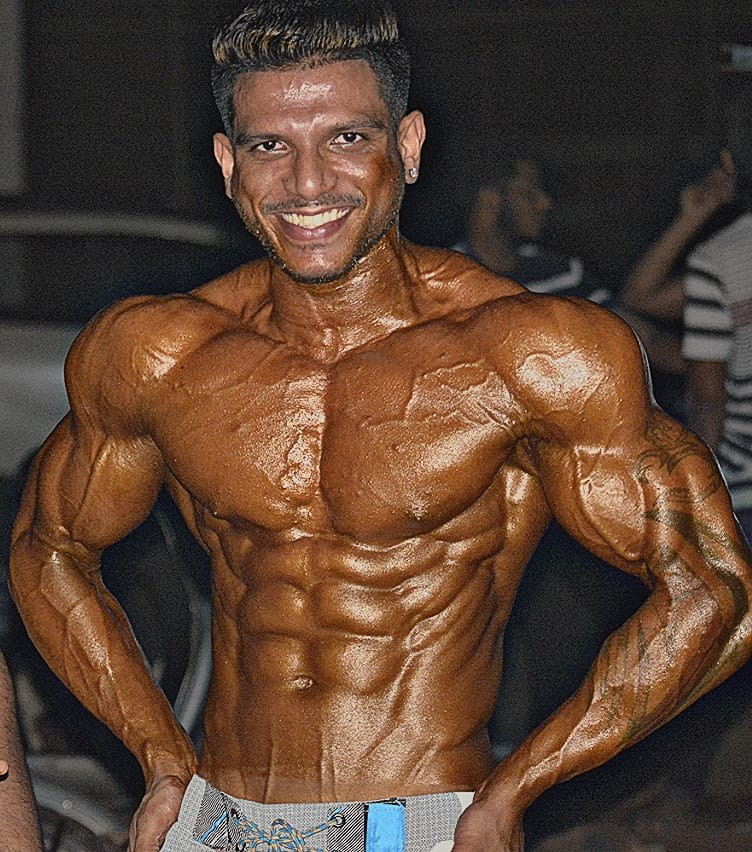 Muscle & Fitness Gym Training